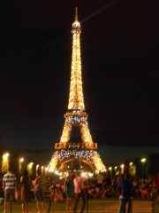 Elle scintille la Tour Eiffel.JPG